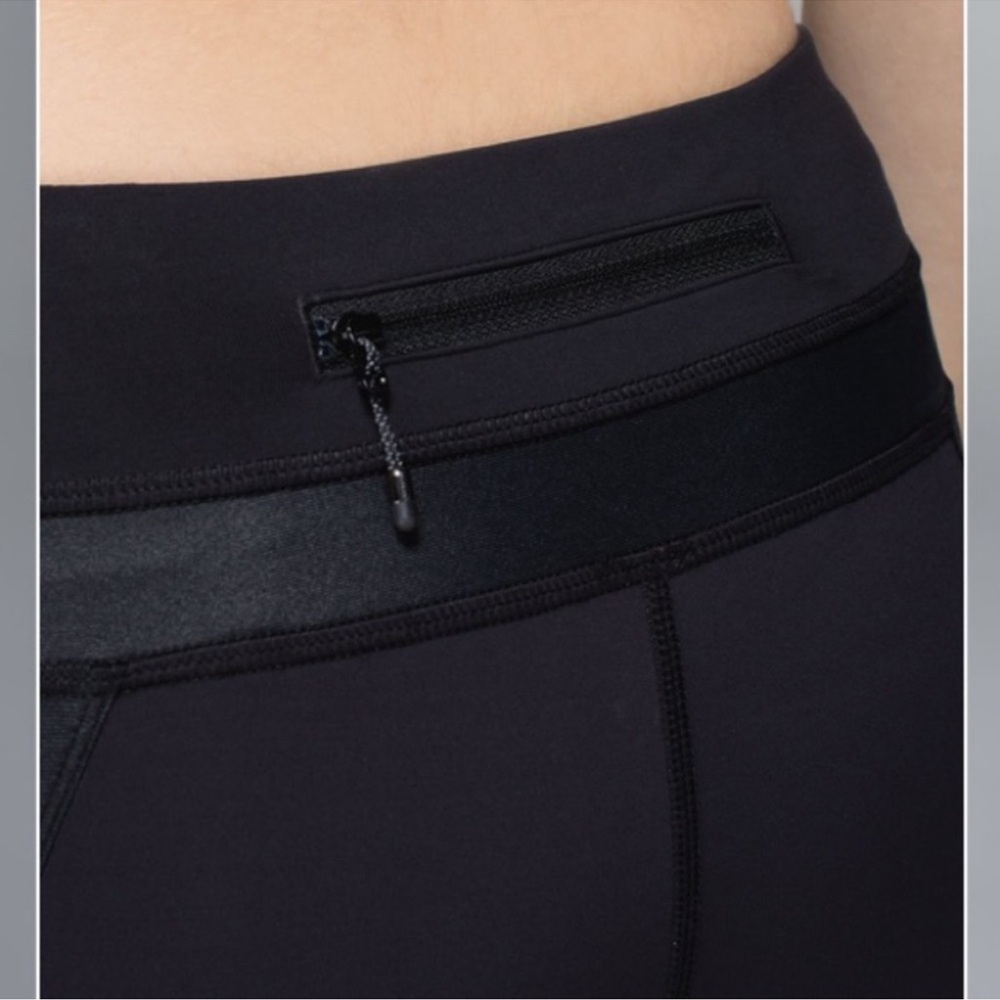 Lululemon black Chase me Chop black 8 legging pants tights - Picture 4 of 8